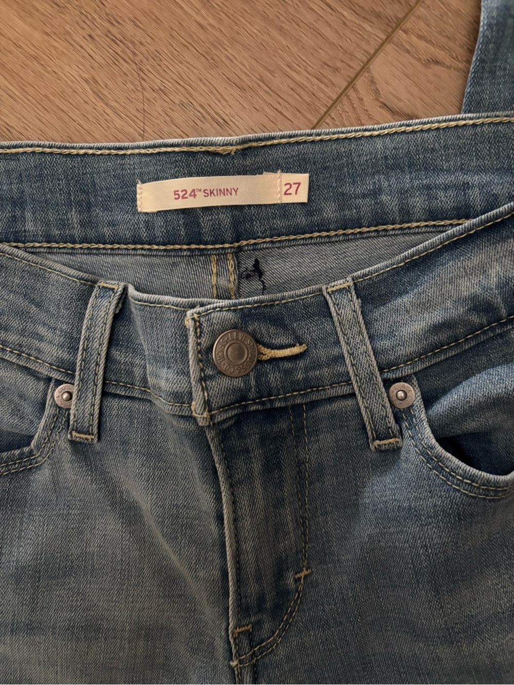 Levi's Skinny Light Blue Jeans, Size 27 - Picture 3 of 6